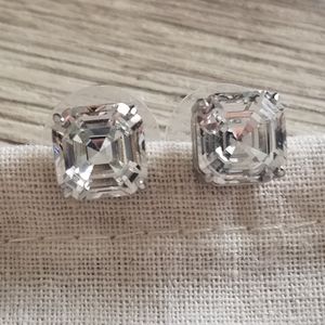 🦉Clear Imperial Studs